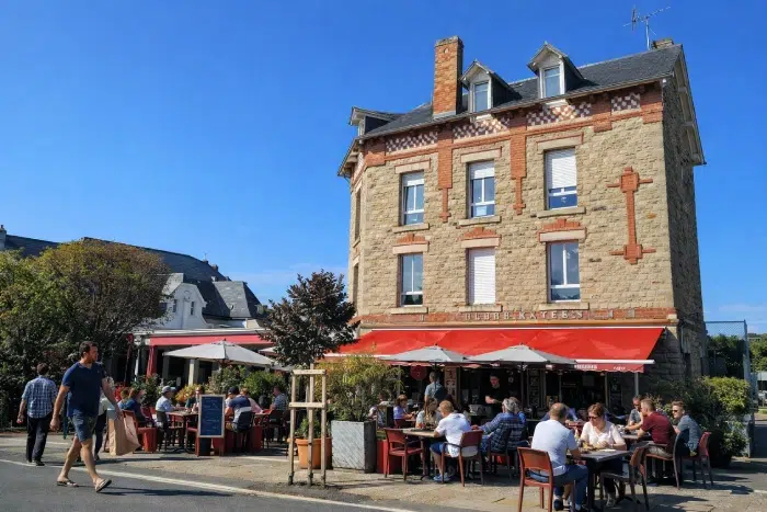Restaurant à Fouesnant – adresse conviviale en centre ville (1)